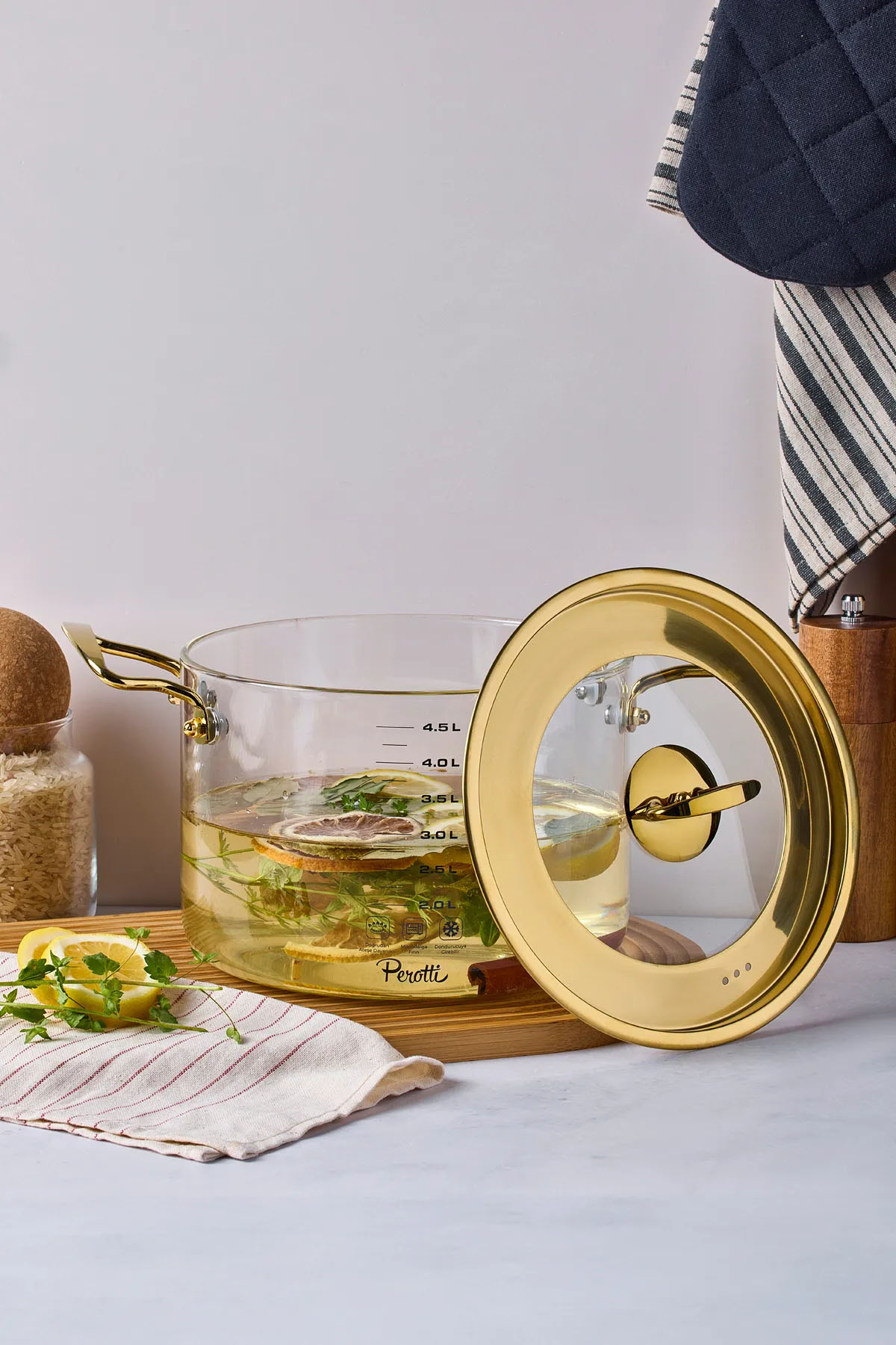 Perotti 17641 Logan Gold 4.5 Lt Tencere Perotti 17641 Logan Gold 4.5 Lt Tencere