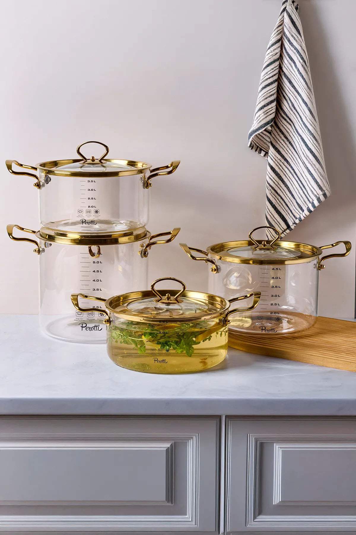 Perotti 17643 Logan Gold 4'lü Tencere Seti Perotti 17643 Logan Gold 4'lü Tencere Seti