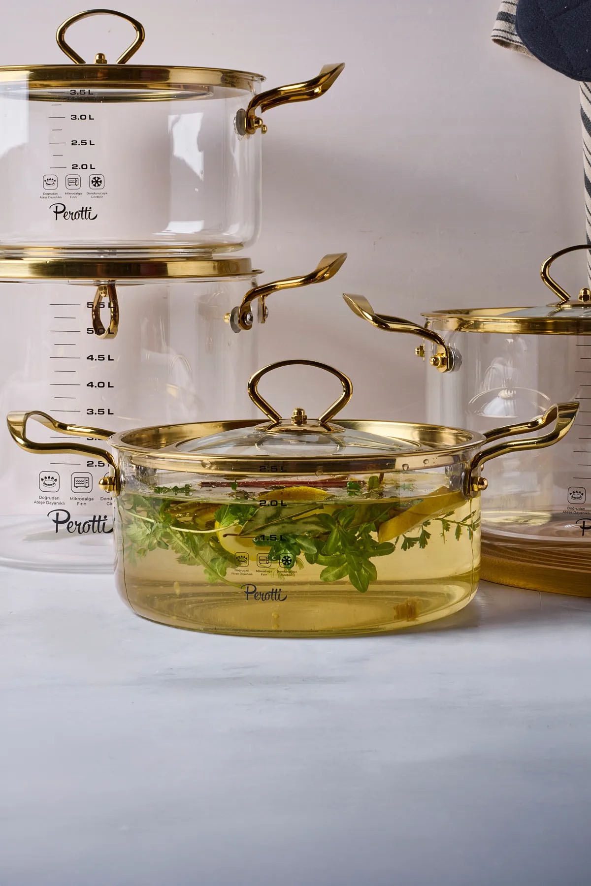 Perotti 17643 Logan Gold 4'lü Tencere Seti Perotti 17643 Logan Gold 4'lü Tencere Seti