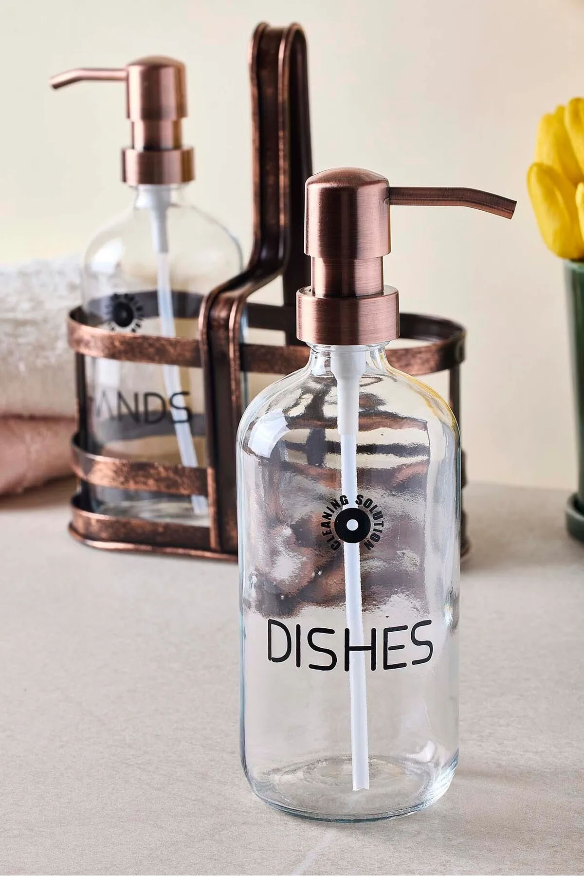 Perotti 18052 Rame Eskitme Metal Standlı Retro 2'li Yuvarlak Sıvı Sabunluk 500 ml Perotti 18052 Rame Eskitme Metal Standlı Retro 2'li Yuvarlak Sıvı Sabunluk 500 ml