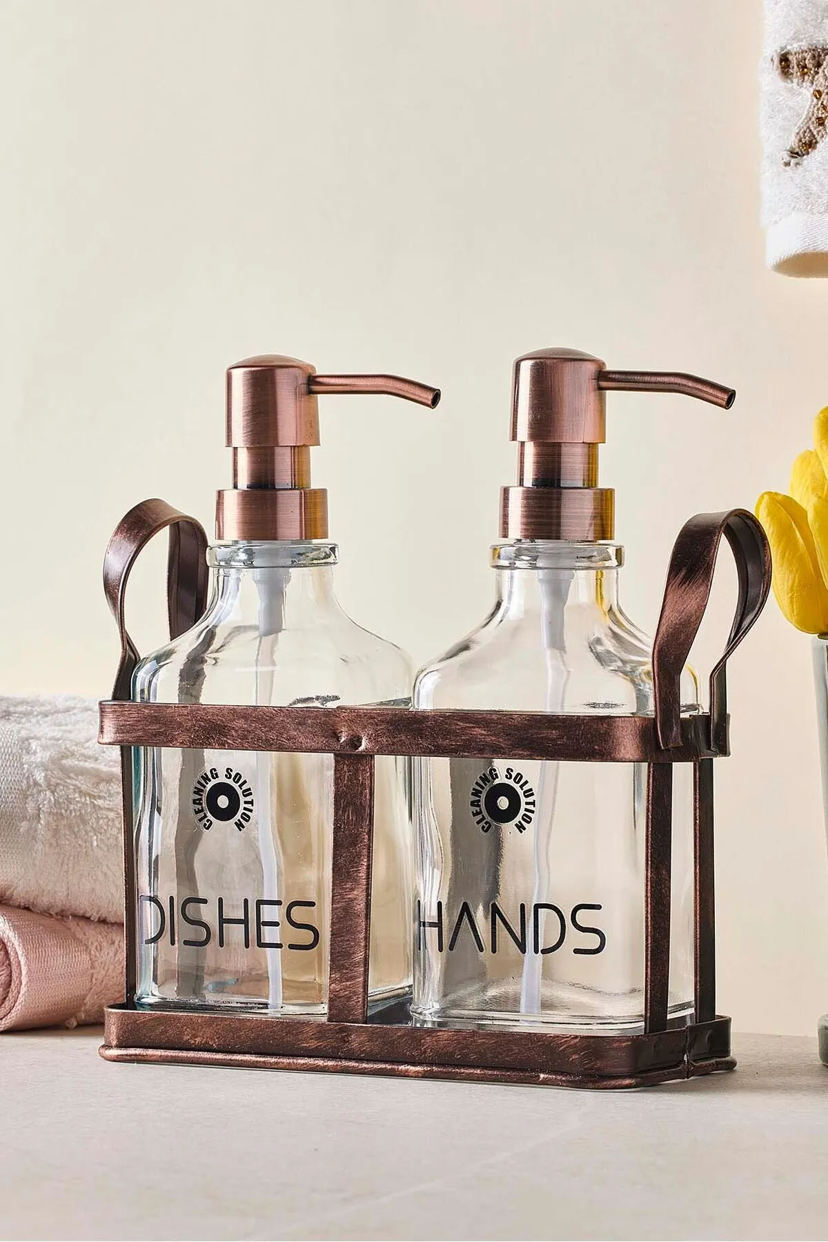 Perotti 18056 Rame Eskitme Metal Standlı Retro 2'li Sıvı Sabunluk 500 ml Perotti 18056 Rame Eskitme Metal Standlı Retro 2'li Sıvı Sabunluk 500 ml