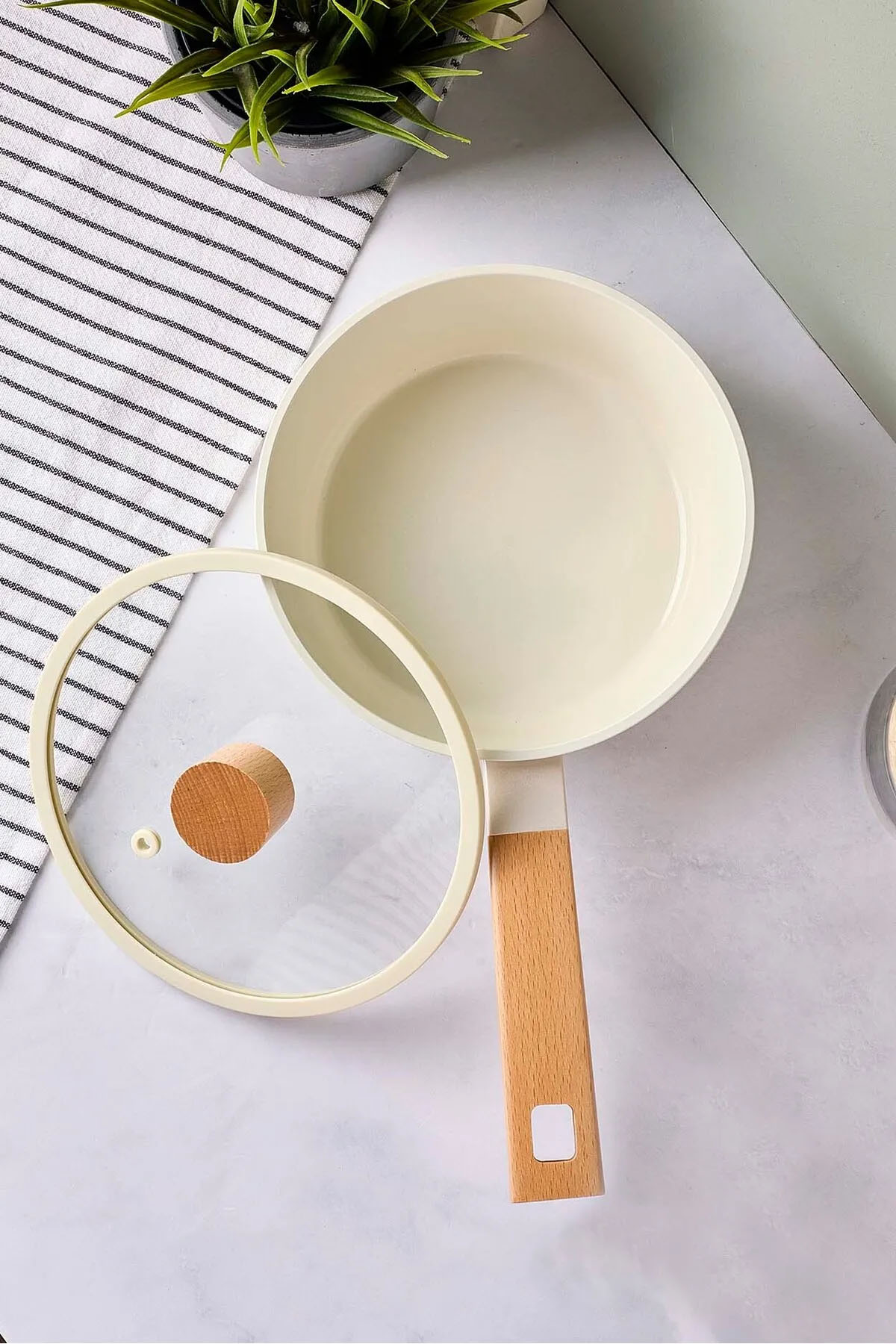 Perotti 18085 CookWood Ahşap Saplı Tencere 18 Cm - Bej