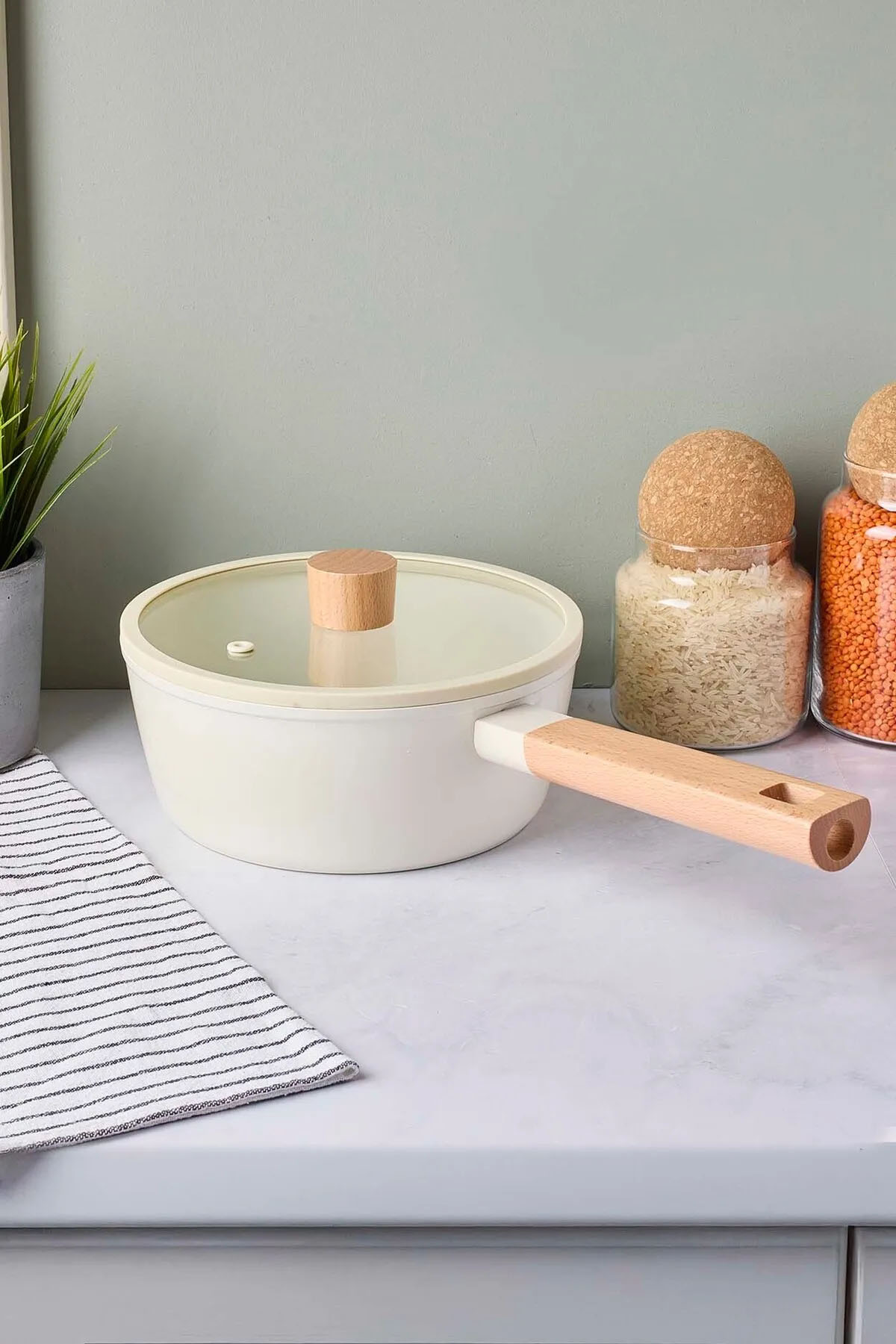 Perotti 18086 CookWood Ahşap Saplı Tencere 20 Cm - Bej Perotti 18086 CookWood Ahşap Saplı Tencere 20 Cm - Bej