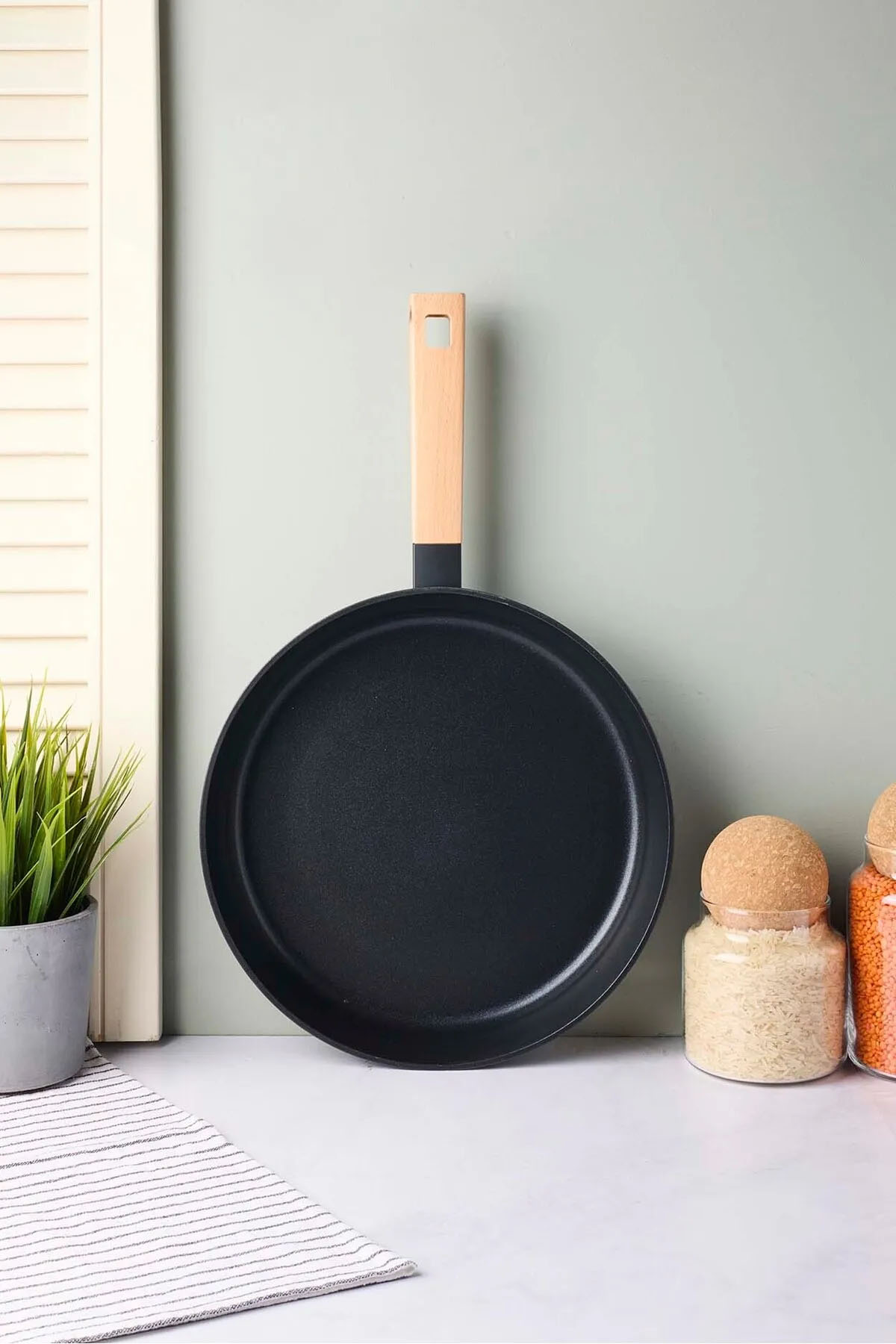 Perotti 18093 CookWood Tava 28 Cm - Siyah Perotti 18093 CookWood Tava 28 Cm - Siyah