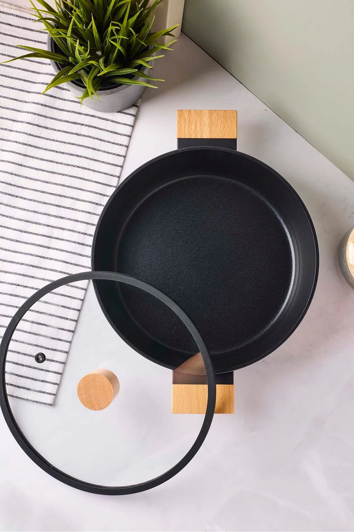 Perotti 18096 CookWood Basık Tencere 24 Cm - Siyah