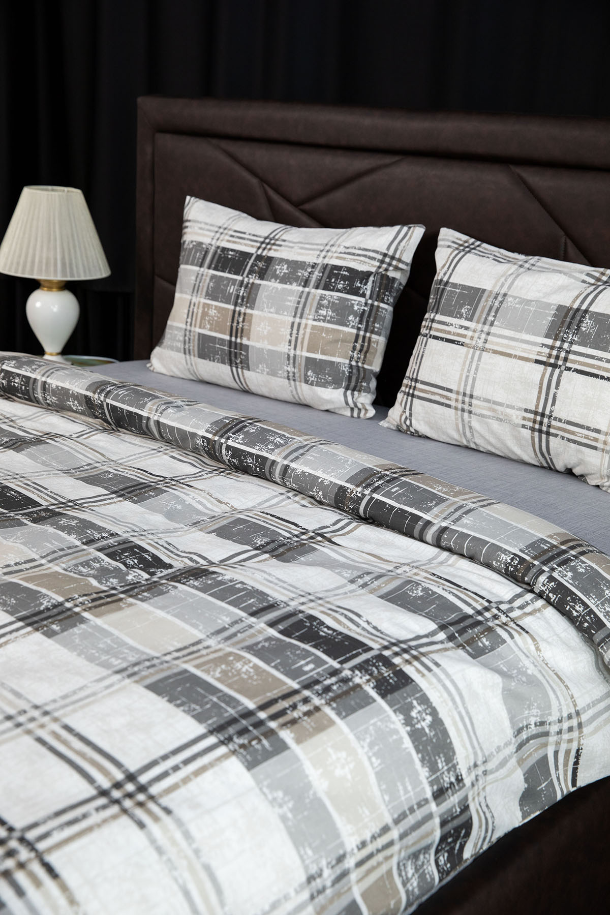 Piemo Lastikli Çarşaflı Çift Kişilik Nevresim Takımı - Gri Piemo Lastikli Çarşaflı Çift Kişilik Nevresim Takımı - Gri