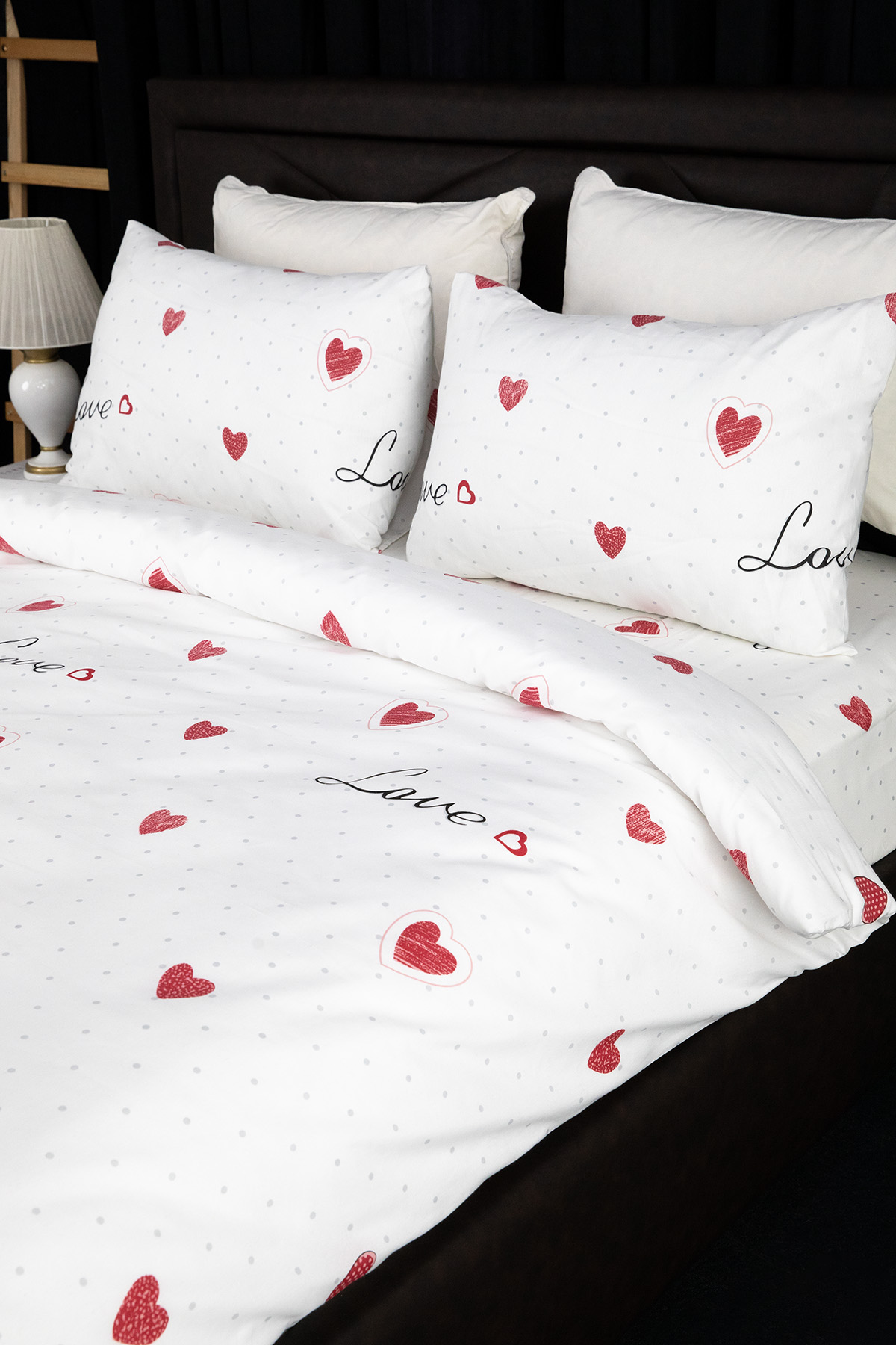 Royal Love Lastikli Çarşaflı Çift Kişilik Nevresim Takımı - Beyaz