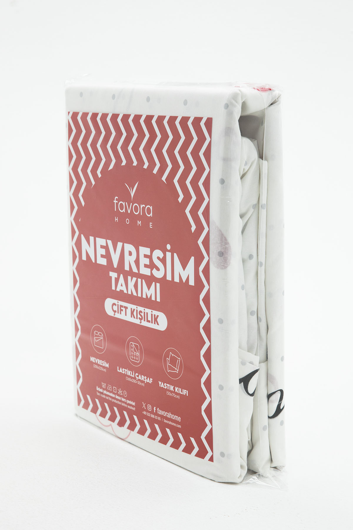 Royal Love Lastikli Çarşaflı Çift Kişilik Nevresim Takımı - Beyaz Royal Love Lastikli Çarşaflı Çift Kişilik Nevresim Takımı - Beyaz