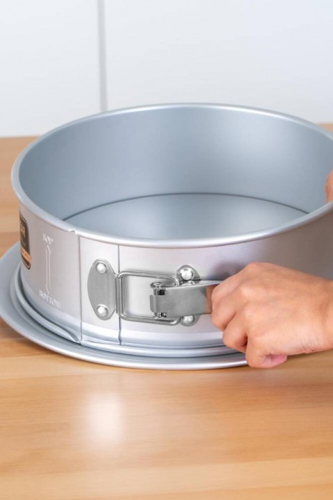 Acar Mate Yuvarlak Kelepçeli Kek Kalıbı - 31 cm MOON-05779