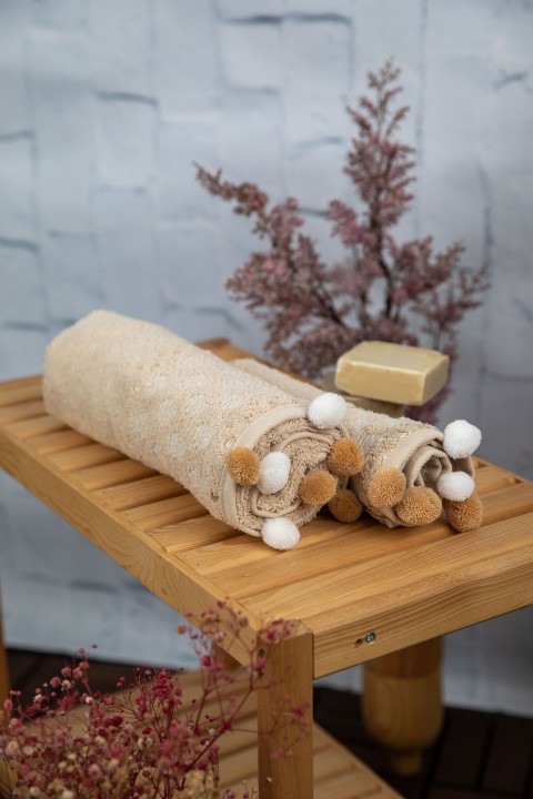 Bella Ponponlu 2'li El Yüz Havlusu - Bej