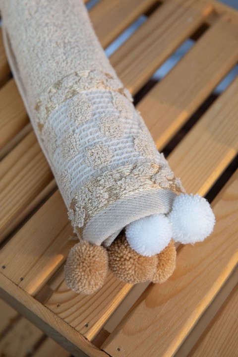 Bella Ponponlu El Havlusu 30x50 - Bej