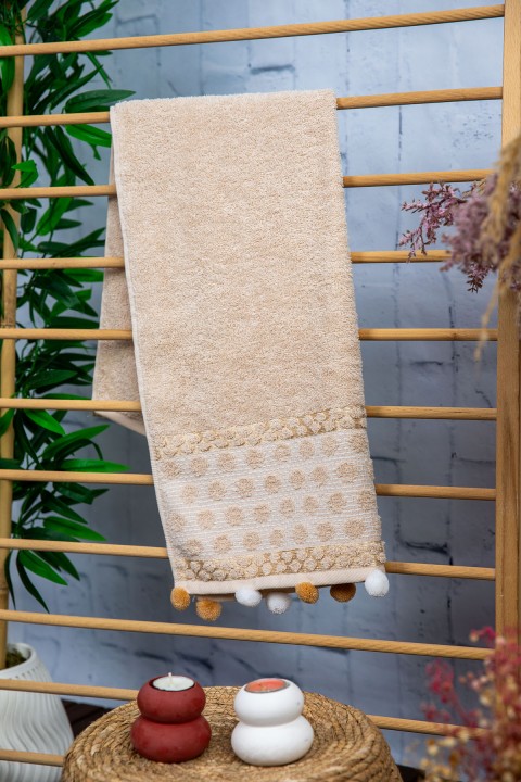 Bella Ponponlu Yüz Havlusu 50x90 - Bej