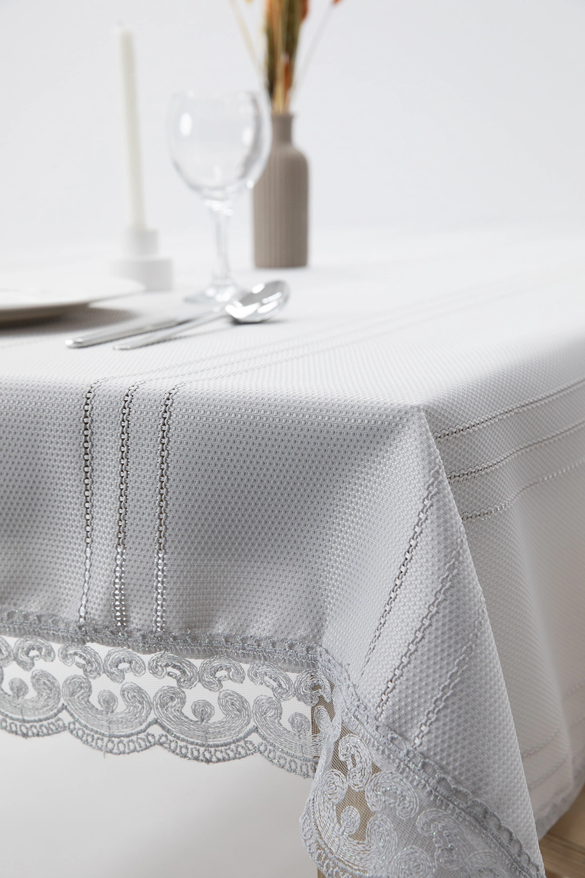 Defne Leke Tutmaz Masa Örtüsü 160x220 - Gri Defne Leke Tutmaz Masa Örtüsü 160x220 - Gri