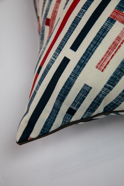 Favora Moderna Kırlent 43x43 cm - Kırmızı