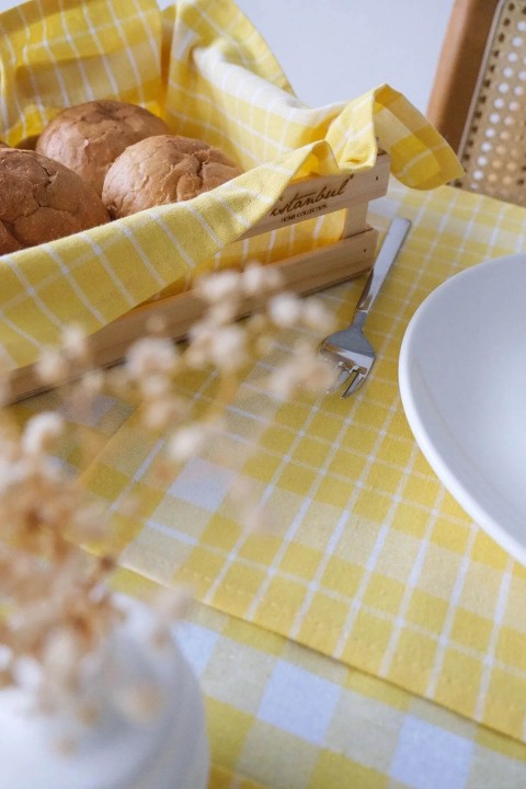 İyi Geceler %100 Pamuklu Happy Days Minimal Doğal Ahşap Ekmek Sepetli Sofra Ve Piknik Seti 7 Parça - Sarı