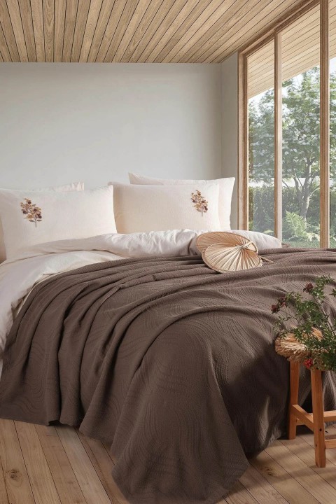 İyi Geceler Royal Crest Çift Kişilik Nevresimli Pike Takımı - Kahve