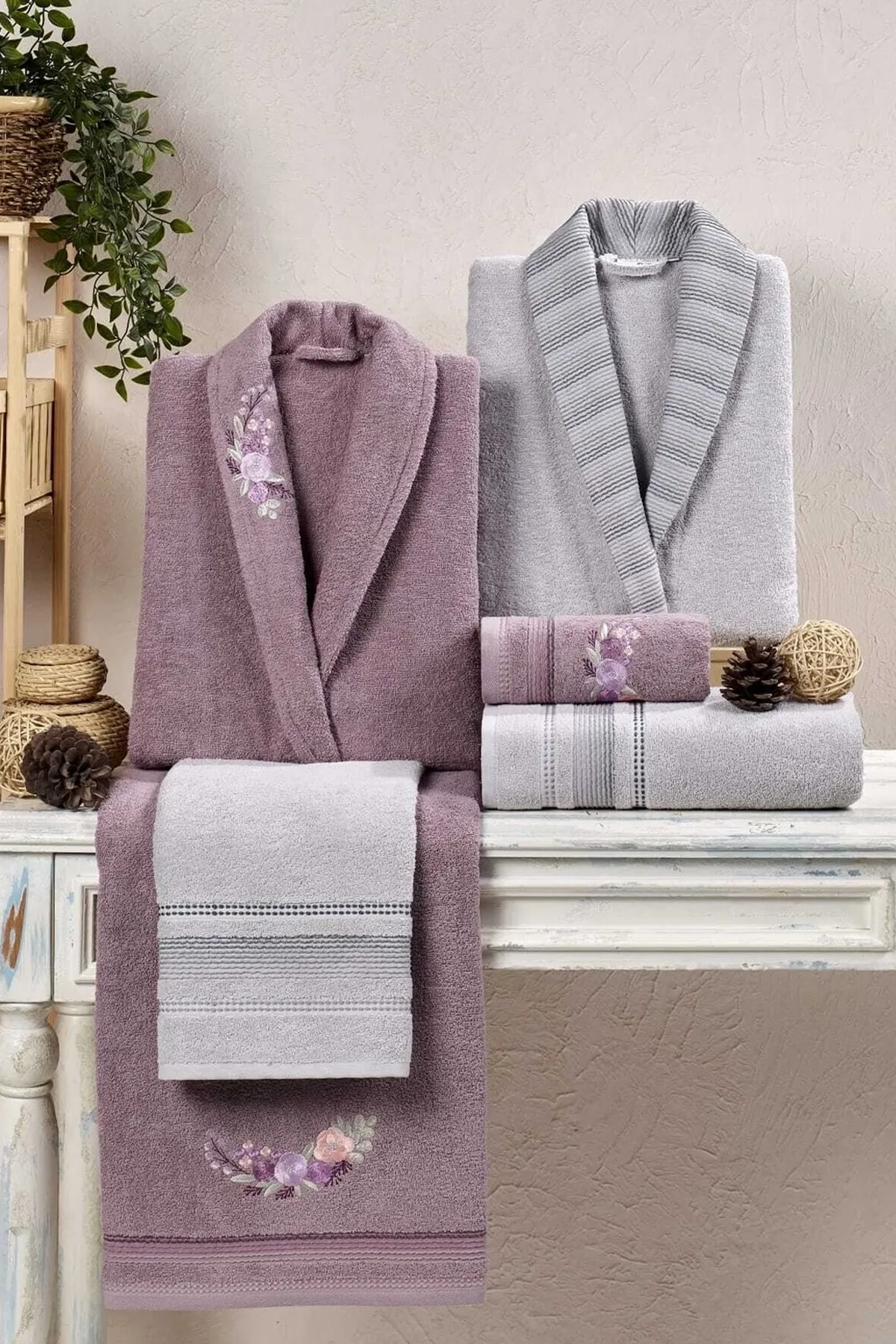 Kristal Soft Cotton Nakışlı 6 Parça Aile Bornoz Takımı - Gri - Leylak