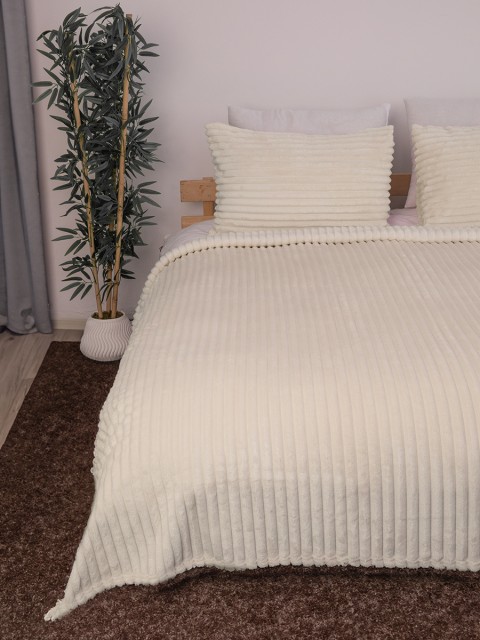 Linda 3 Parça Çift Kişilik Battaniye Seti - Ekru Linda 3 Parça Çift Kişilik Battaniye Seti - Ekru