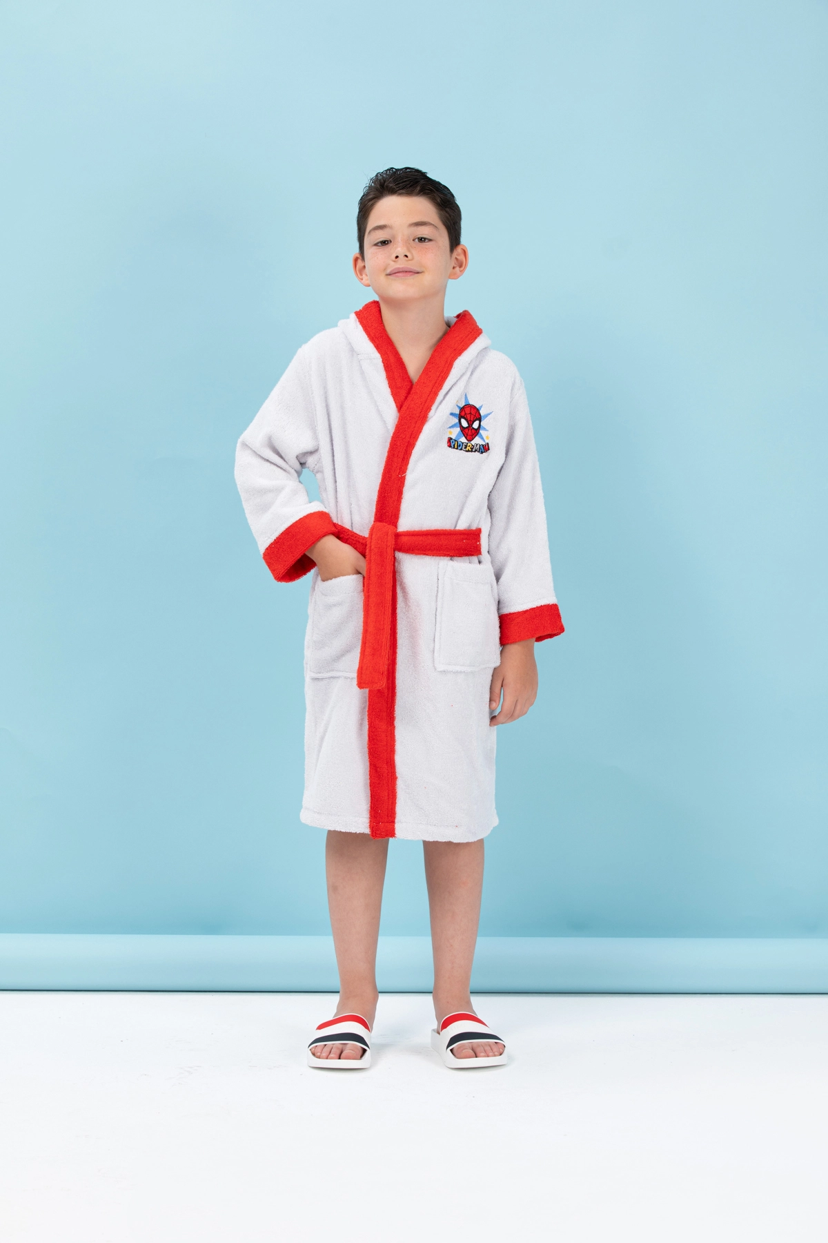 Özdilek Disney Spiderman Grey Gri Nakışlı Çocuk Bornozu 7-8 Yaş