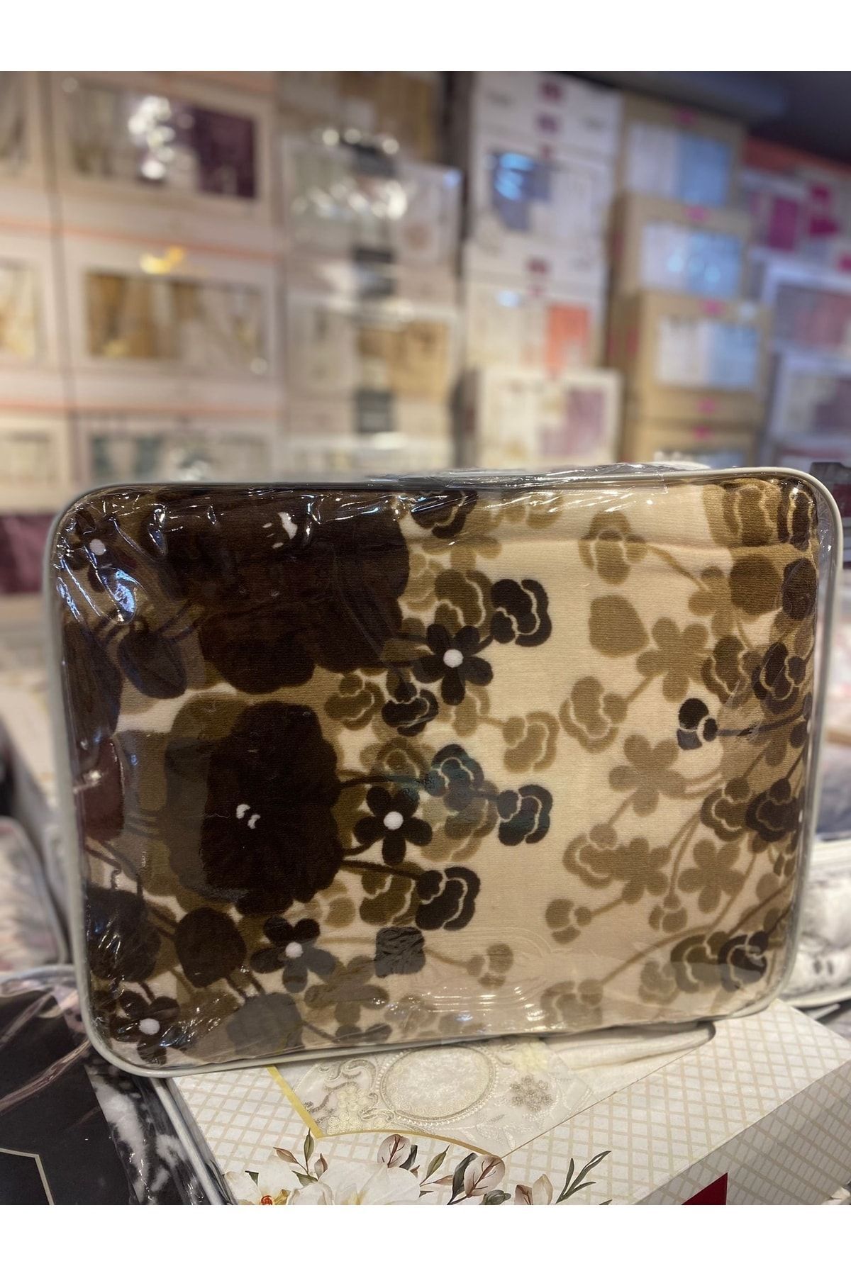 Sarar Wellsoft Çift Kişilik Battaniye 4 Kg - Bahar Sarar Wellsoft Çift Kişilik Battaniye 4 Kg - Bahar