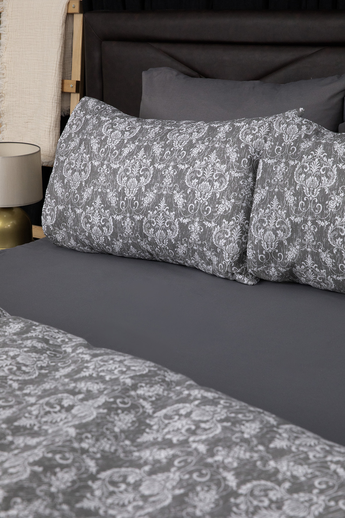 Sarmal Lastikli Çarşaflı Çift Kişilik Nevresim Takımı - Antrasit Sarmal Lastikli Çarşaflı Çift Kişilik Nevresim Takımı - Antrasit