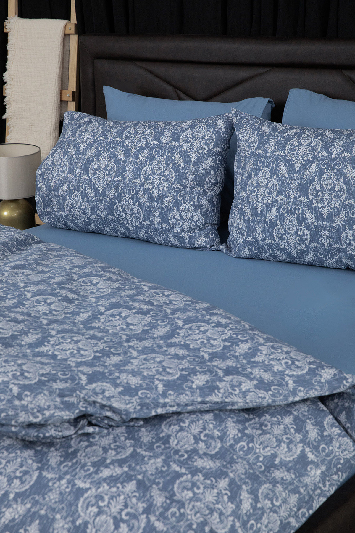 Sarmal Lastikli Çarşaflı Çift Kişilik Nevresim Takımı - Mavi Sarmal Lastikli Çarşaflı Çift Kişilik Nevresim Takımı - Mavi