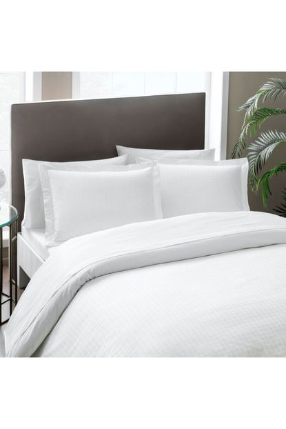 Taç Deluxe Harvey Çift Kişilik Nevresim Takımı - Beyaz Taç Deluxe Harvey Çift Kişilik Nevresim Takımı - Beyaz