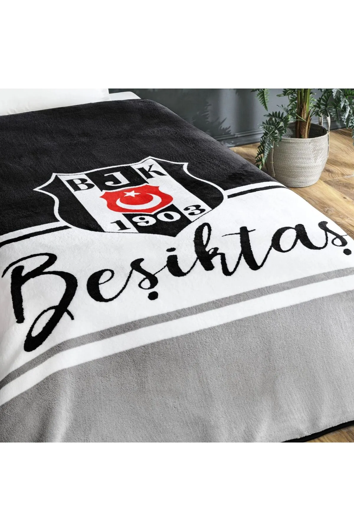 Taç Lisanslı Battaniye Beşiktaş Kara Kartal Tek Kişilik
