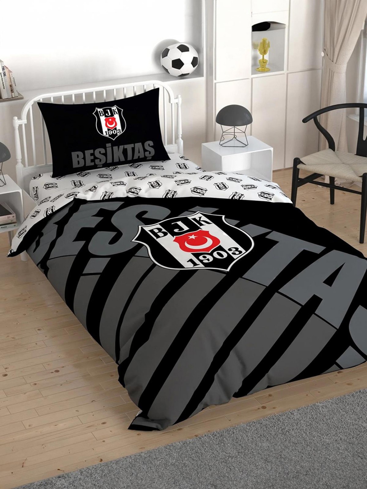 Taç Lisanslı Beşiktaş Siyah Logo Tek Kişilik Nevresim Takımı Taç Lisanslı Beşiktaş Siyah Logo Tek Kişilik Nevresim Takımı