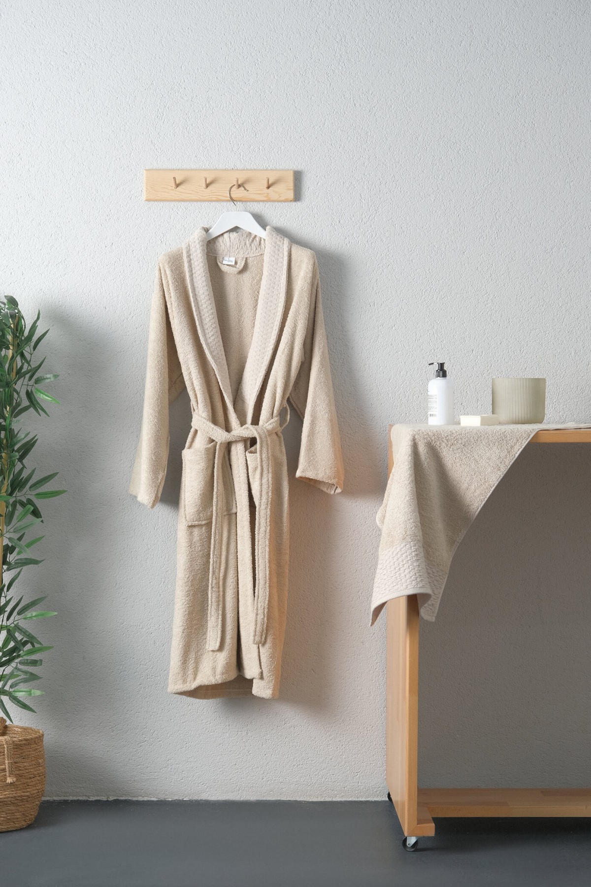 Tuwa Unisex Pamuklu L Beden Tekli Bornoz Seti - Bej Tuwa Unisex Pamuklu L Beden Tekli Bornoz Seti - Bej