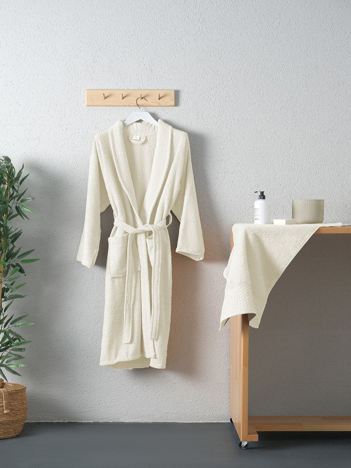 Tuwa Unisex Pamuklu XL Beden Tekli Bornoz Seti - Ekru Tuwa Unisex Pamuklu XL Beden Tekli Bornoz Seti - Ekru